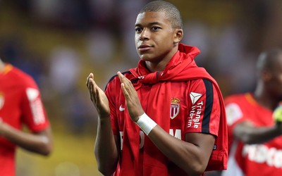 香蕉体育-克鲁格进球后霸占热搜